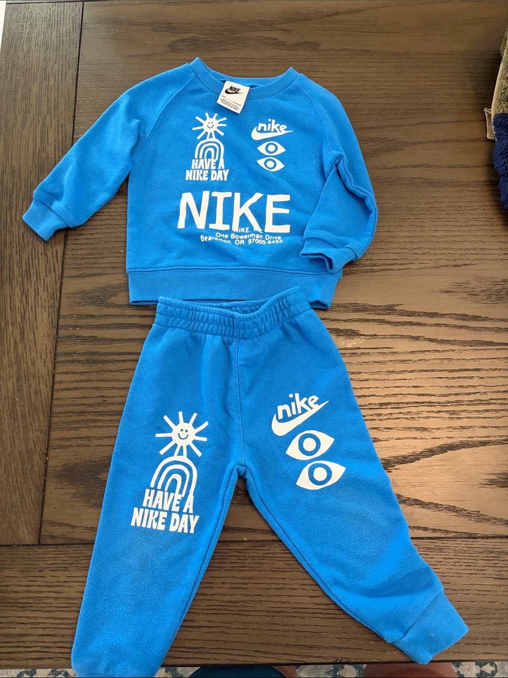 Kids Nike sweatsuit